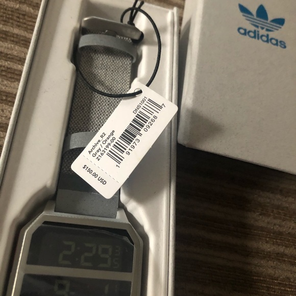 SOLD Adidas Archive R2 Nite Jogger - Picture 4 of 6